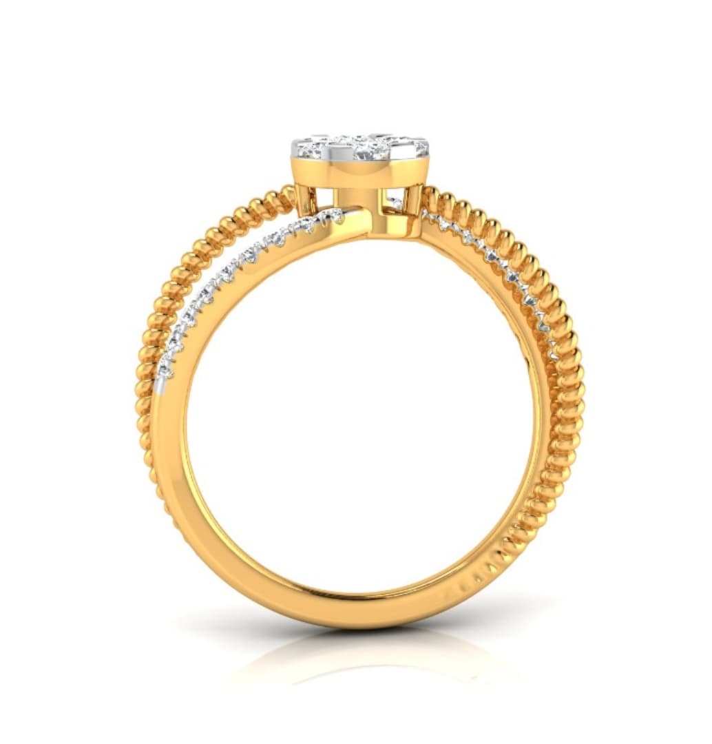The Roundel Twist Ring